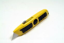 A Worldwide Globemaster Retractable Trimming Knife